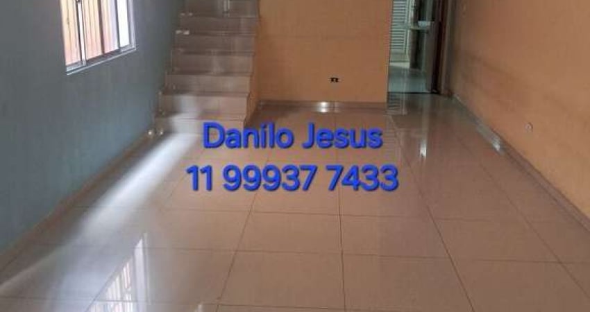Casa com 3 dormitórios, 2 vagas e churrasqueira. FL51