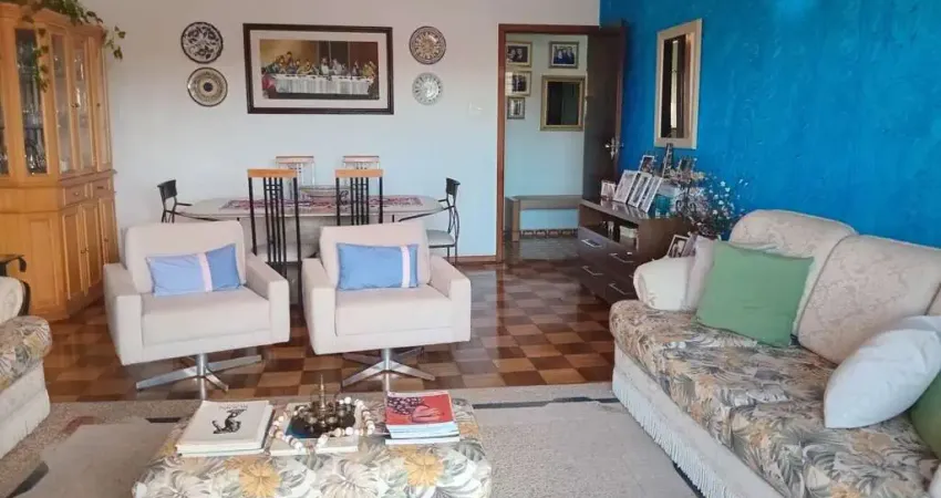 Sobrado Isolado 300m² no Jardim Peri Peri - Privacidade e Conforto, FL28