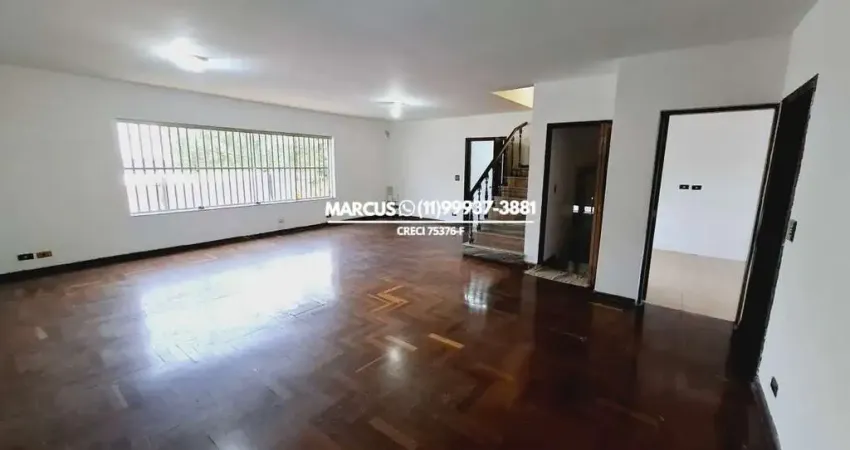 Casa no Butantã com 3 quartos, 1 suíte, 4 vagas de garage, 300 m², quintal. FL23