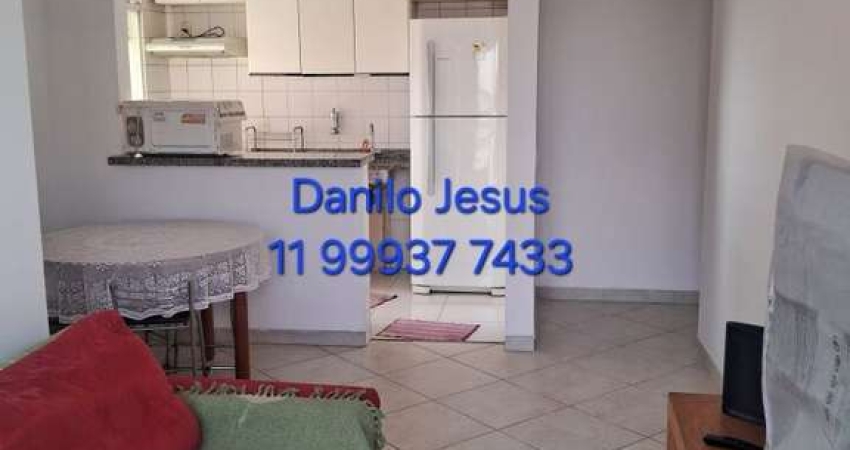 Apartamento com 3 dormitórios, 1 vaga de garagem. FL51
