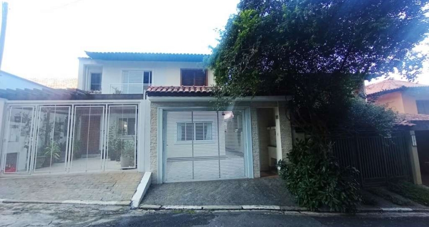 Casa 3 quartos sendo 1 suíte condomínio fechado FL14