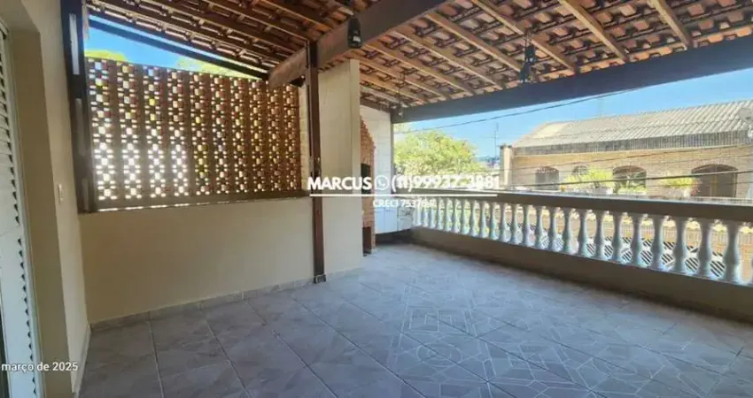 Casa à Venda no Butantã ? 3 quartos (1 Suíte), Planejados e Garagem Coberta! FL23