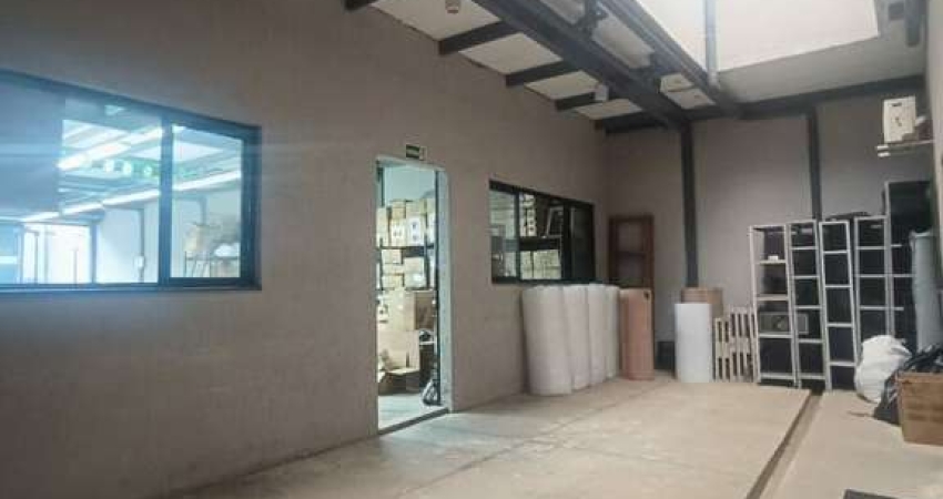 GALPÃO COM 400 M2 FL26