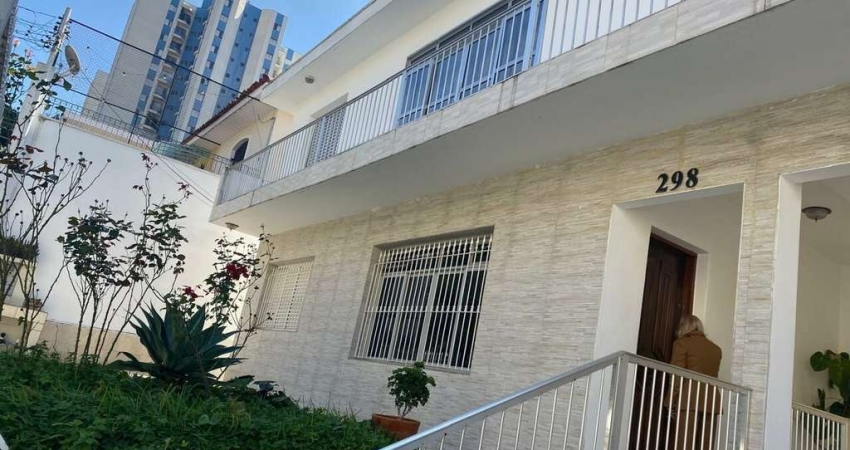 Sobrado de Luxo no Jardim Rizzo - 350m², 5 Quartos + 4 Vagas - FL43