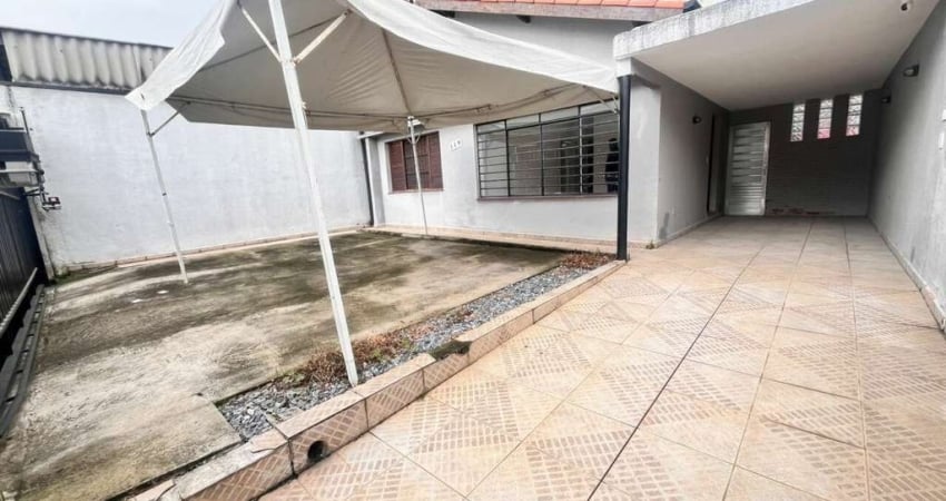 CASA COM QUINTAL  2 QUARTOS 3 VAGAS PROX. METRO VILA SÔNIA FL48