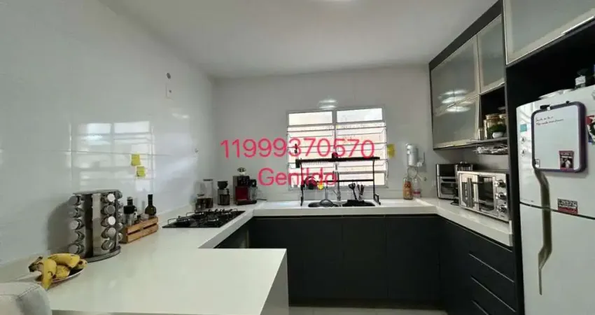 CASA 2 QUARTOS 2 SUITES 2 VAGAS ÁREA GOURMET ARMÁRIOS PLANEJADOS FÁCIL ACESSO AO METRO FL55