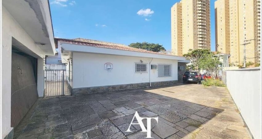 CASA TÉRREA ISOLADA 477m2 TERRENO - 3 DORMITORIOS COM 10 VAGAS