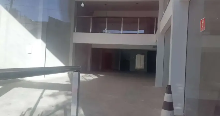 Barracão / Galpão / Depósito com 2 salas para alugar na Rua Salvador Risoleu, 107, Jardim Peri Peri, São Paulo