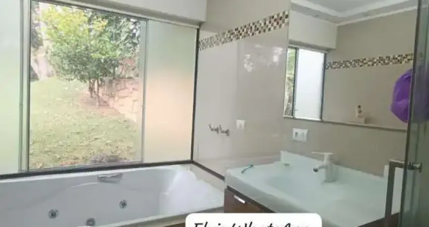 Casa em condomínio fechado com 3 quartos para alugar na Alameda Espanha, Residencial Euroville, Carapicuíba