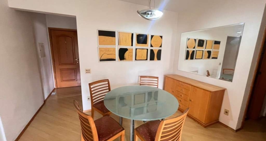 APARTAMENTO MOBILIADO  2 QUARTOS COM VARANDA PROX. METRO FL48