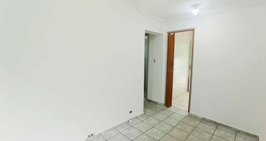 Casa 2 quartos com quintal entrada compartilhada FL14