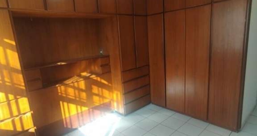 Sobrado 3 Quartos 1 Suíte 2 vagas e Edícula no Butantã. FL64