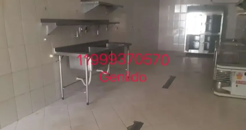 SOBRADO COMERCIAL COM 2 QUARTOS, 2 VAGAS, 3 BANHEIROS QUINTAL, PRÓXIMO DO METRO VILA SONIA FL55