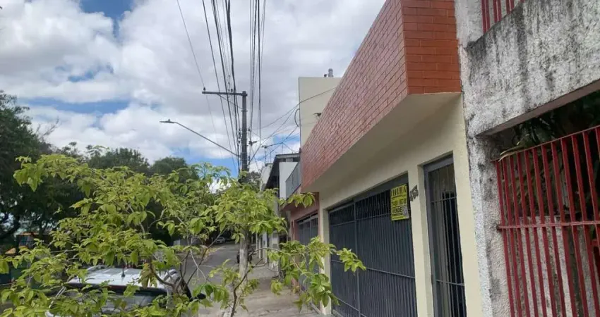 Linda casa assobradada no residencial butantã 3 dorms 2 vagas