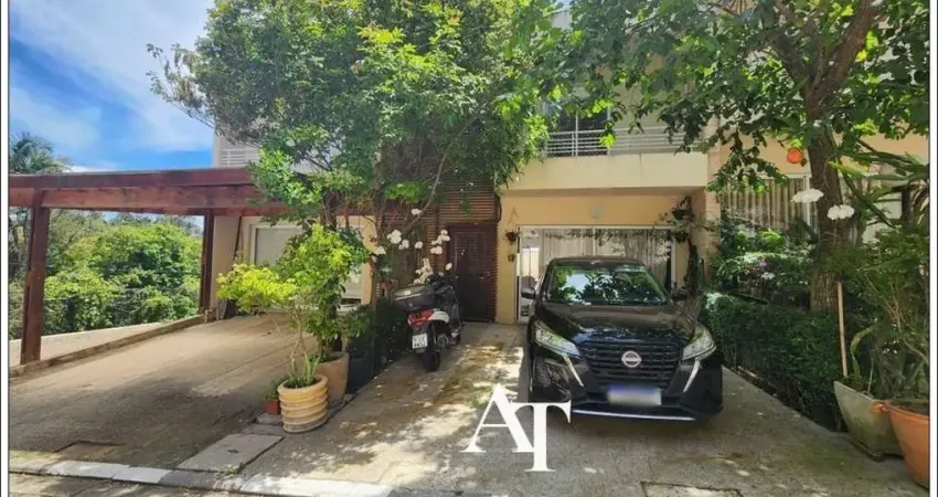 Sobrado triplex condominio granja viana - 4 dormitorios (2 suites) com 2 vagas