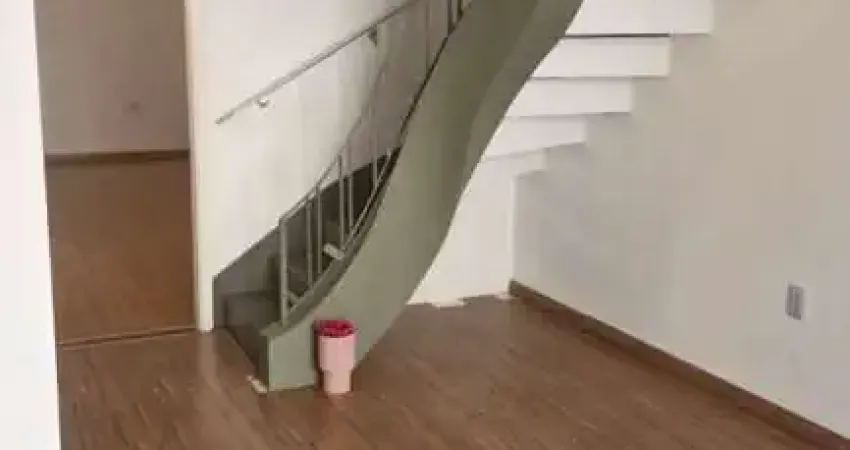 Casa em condomínio fechado com 2 quartos para alugar na Rua Agissê, 54, Jardim das Bandeiras, São Paulo