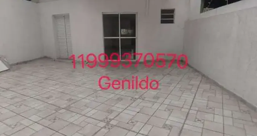 Casa terreá com 3 quartos, 1 suite, 2 vagas, sala cozinha, quintal , salão, próximo do metro,  fl55