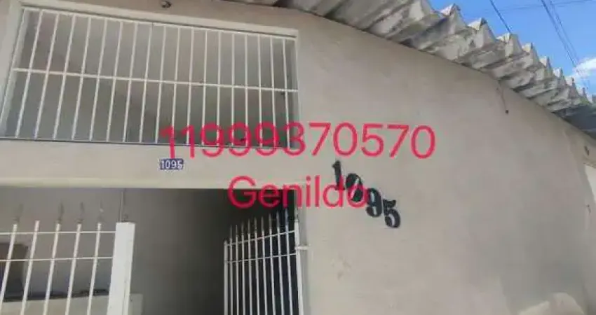 Casa com 3 quartos, 1 suites,quintal, 2 vagas de garagem, sala de estar, aceita pet, fl55