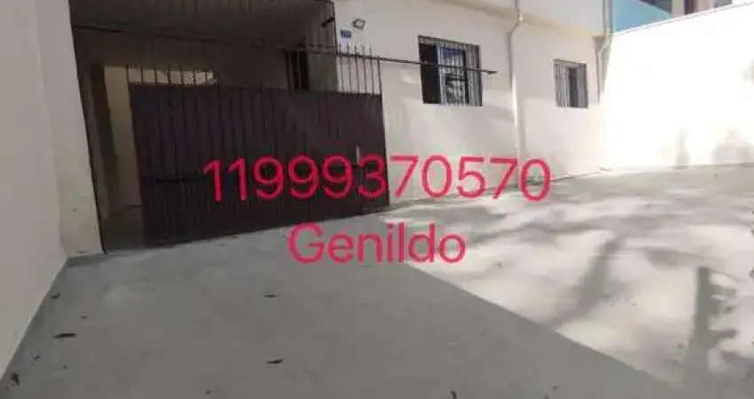 Casa nova com 3 quartos, 1 suite, 3 vagas, sala de jantar,armários planejados, quintal , fl55