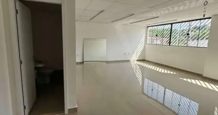 Sala comercial para alugar na Avenida do Rio Pequeno, 140, Rio Pequeno, São Paulo