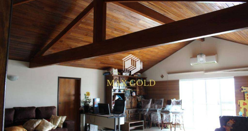 Casa com 3 dormitórios para alugar, 300 m² por R$ 8.170,00/mês - Barranco - Taubaté/SP