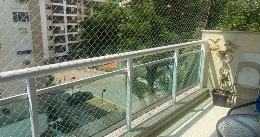 Em ponto nobre junto farto comércio colégios condução excelente varanda 3qts 2bhs armários lazer