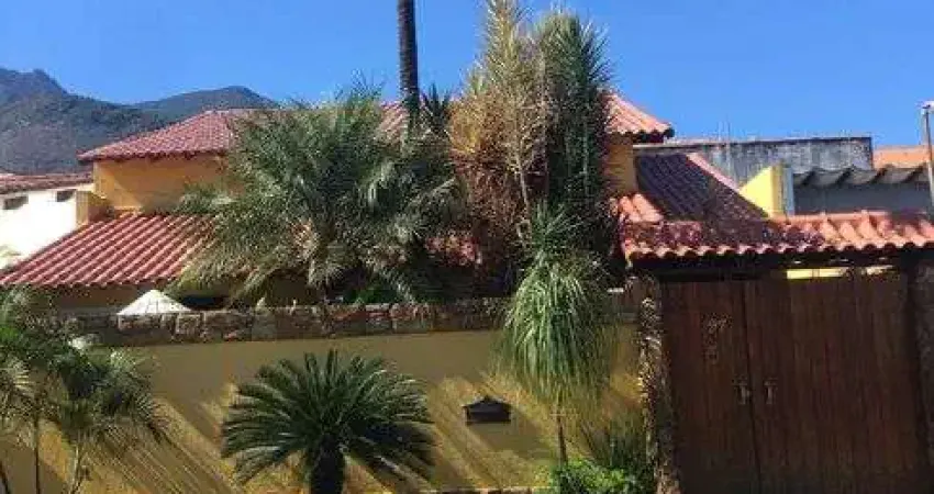 Lindíssima casa linear 3 quartos suíte closet cozinha espaçosa piscina e espaço gourmet charmosos