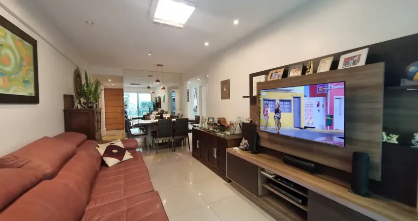 Em ponto nobre com uma varanda de respeito amplo 3 qts (2 suites) 2 vgs repleto armários vista indevassada em prédio qualidade c lazer