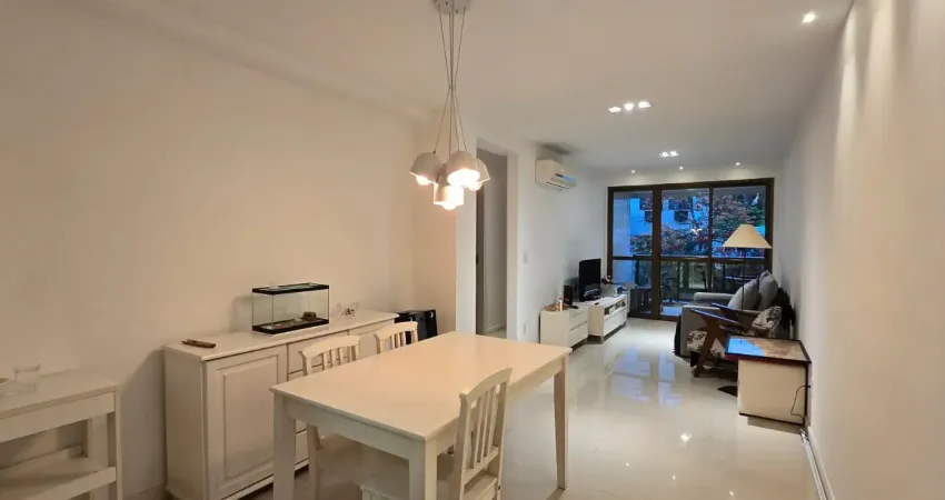 E esse lindo 3 qts (2 suites) em ponto nobríssimo, na rua araguaia !!! com ampla sala e aquela cozinha generosa, onde ngm se esbarra, 4 banheiros, varanda com vista livre e 2 vagas de garagem e lazer