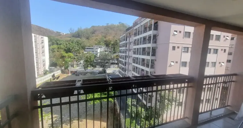 Lindo 2 qts (suite) com varandão vista livre eterna todo reformado em um dos mais belos e completos condominios do bairro. fartíssimo lazer.
