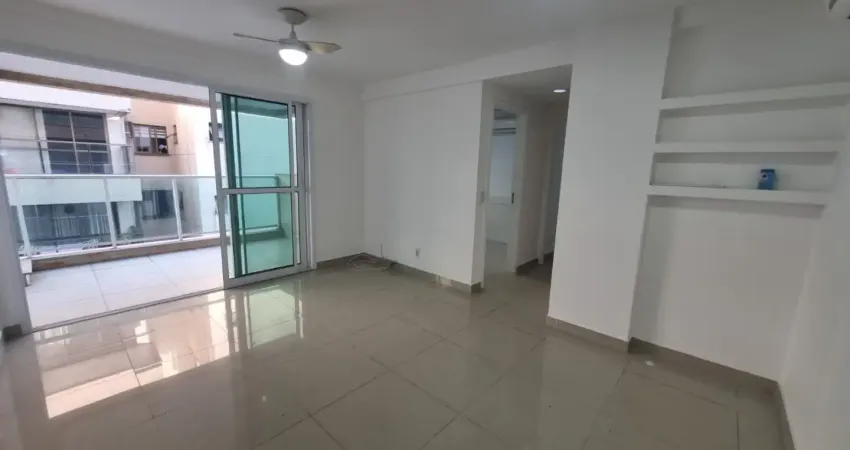 Excelente apto com a maior varanda gourmet do bairro, 2 quartos 2 banheiros armários em td ele e uma belíssima infra estrutura de lazer , além de condomínio mt bem administrado.