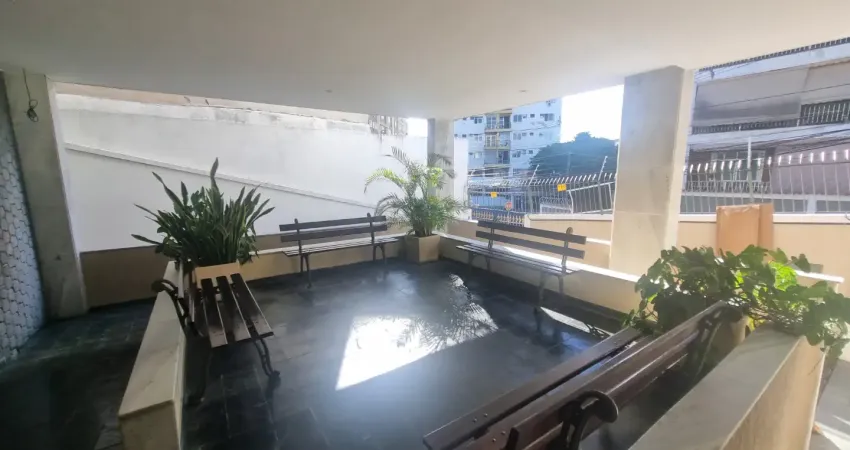 Amplo 2 qts c tds os cômodos amplos, vista aberta e indevassada com mt verde prox comércio e conduçaõ valor baixo de condomínio