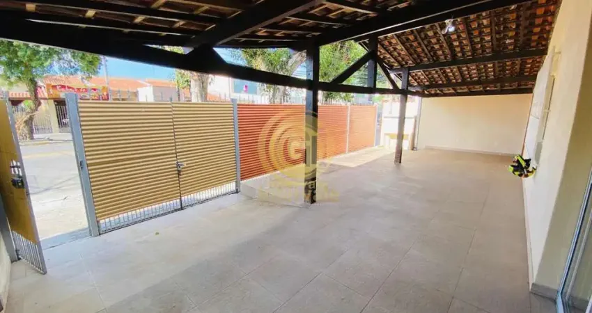 Casa comercial à venda na Avenida Iguape, Jardim Satélite, São José dos Campos