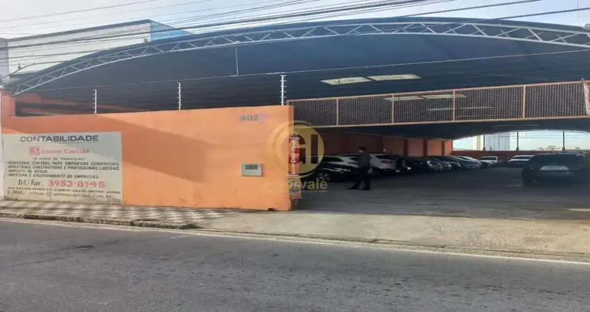 Venda de galpão no centro de jacareí, hoje funciona como estacionamento