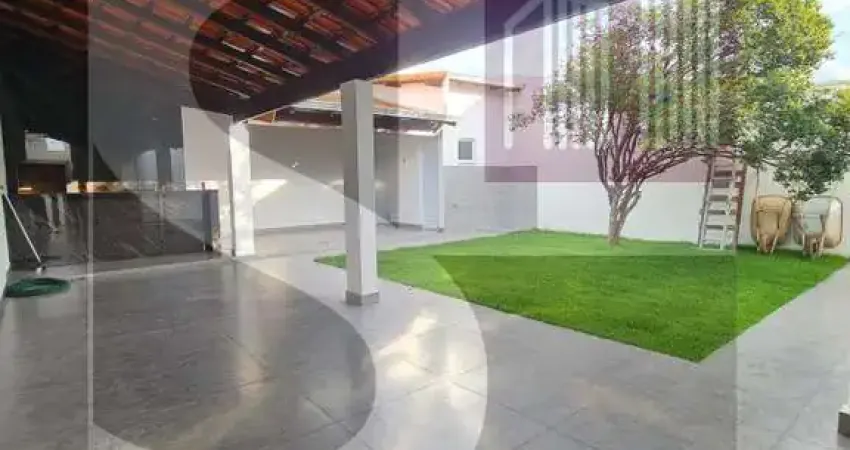Casa para Venda em Uberlândia, Santa Mônica, 4 dormitórios, 1 suíte, 3 banheiros, 4 vagas