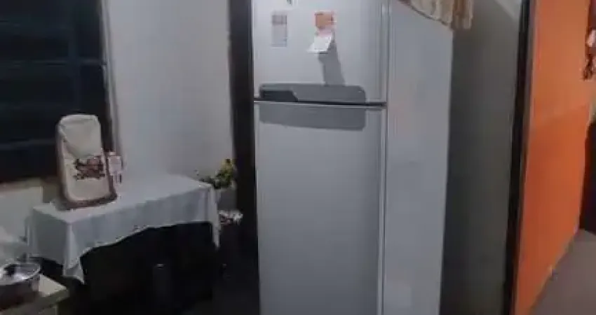 Casa para Venda em Uberlândia, Mansour, 3 dormitórios, 1 suíte, 2 banheiros, 2 vagas