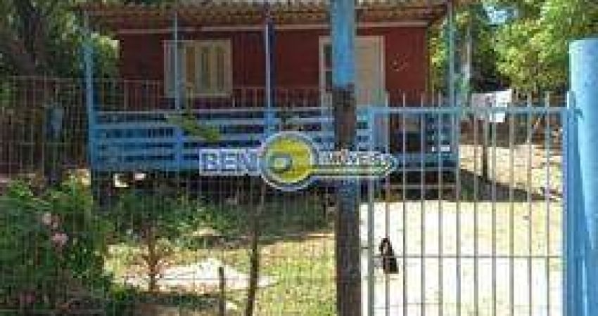 Beno Imóveis vende Ótimo Sítio  com 15 mt de frente por 75 mt de fundos, com luz