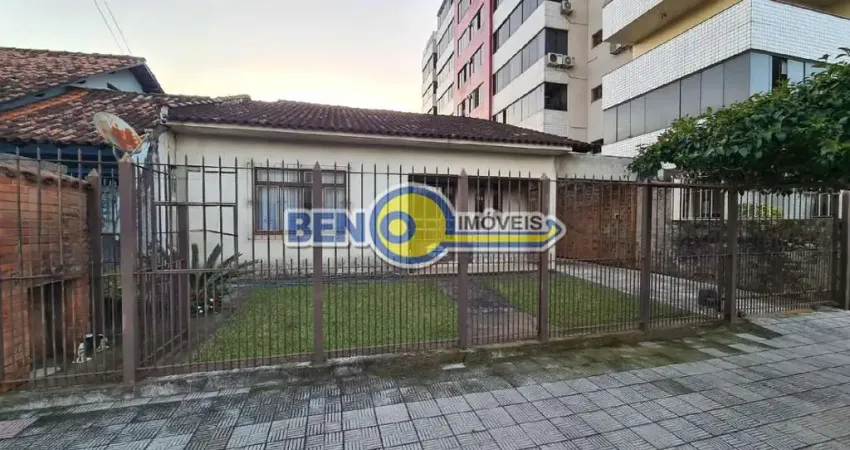 Casa três dormitórios, Bairro Vila Cachoeirinha, em Cachoeirinha-RS.