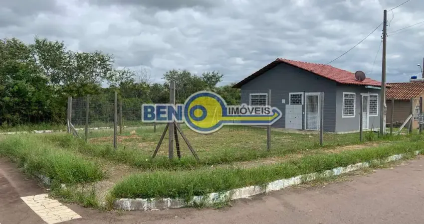 Casa  Esq a venda de 2 dormitórios, Bairro Breno Garci Gravatai, R Santo Antonio do Planalto 64