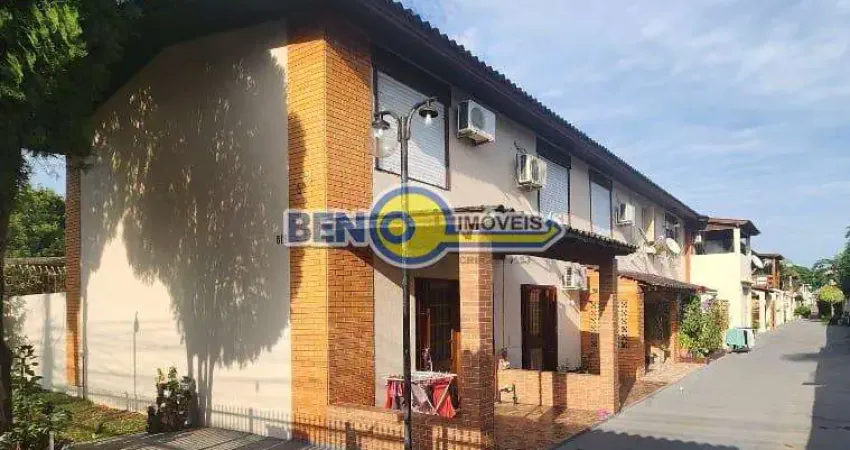 Sobrado amplo 2 Dormitórios, Ótima localização 500 metros da Avenida, Garagem, Aceita Financiamento
