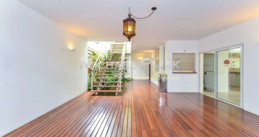 Casa com 4 Quartos