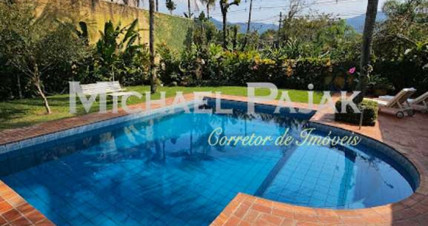 Casa em condominio tradicional Praia da Baleia -  Michael Pajak (11) 99996-4550