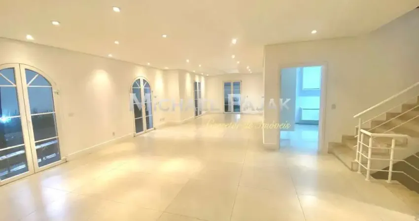 Casa Condomínio Fechado  4 suítes 5 vagas. Rua Job Lane Michael Pajak (11) 99996-4550
