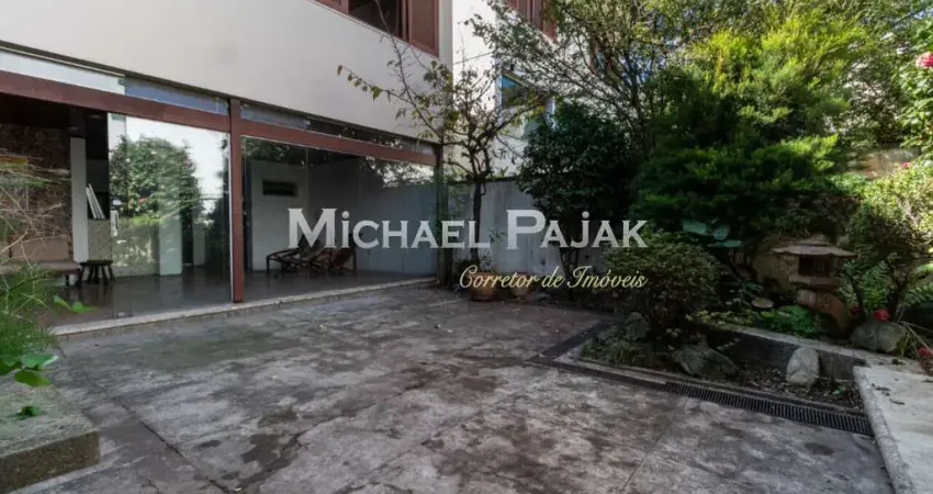 Sobrado para venda com 5 quartos, sendo 1 suíte - Michael Pajak (11) 99996 - 4550