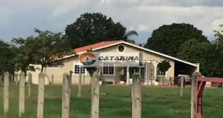 Rancho para criação de cavalos em Itu-SP 7,5 alqueires, com infraestrutura completa