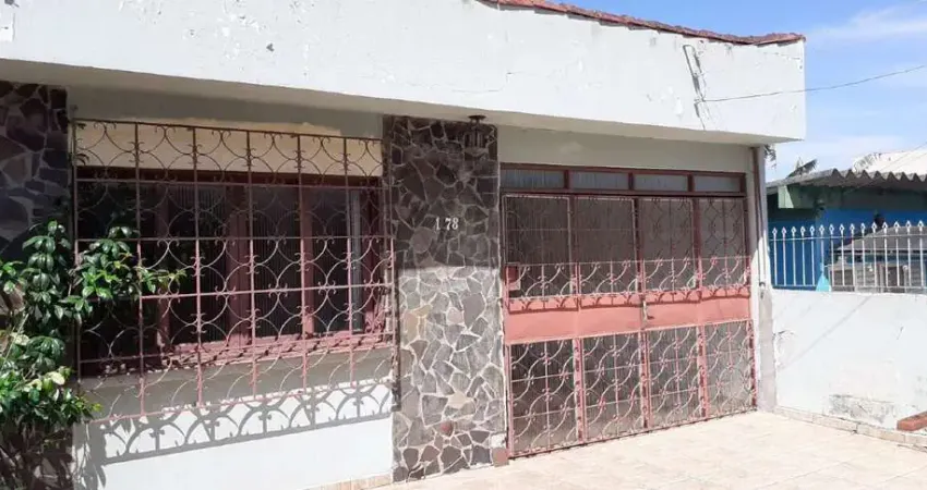 Casa com 3 quartos à venda na Rua Demétrio Ribeiro, 178, Centro, Viamão