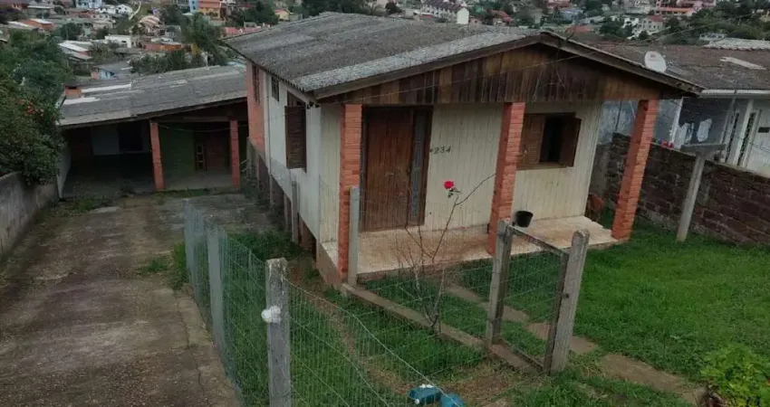 Imóvel bem localizado, no bairro tarumã, com 2 casas no pátio.