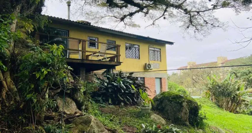 Casa com 3 quartos à venda na Rua Capitão Emílio Nunes, 356, Centro, Viamão