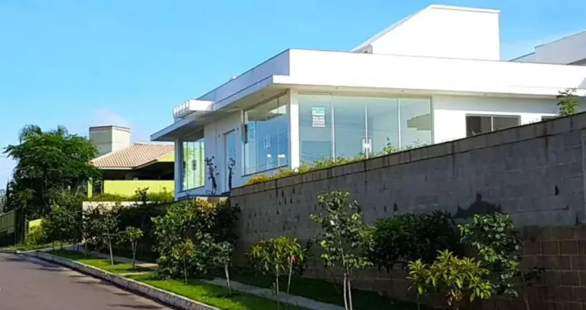 Belo imóvel em condomínio fechado, 3 dorm. c/piscina e espaço gourmet