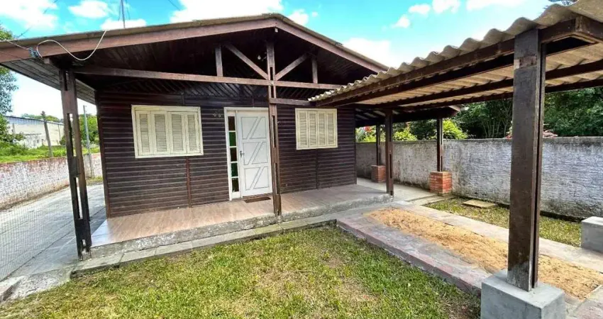 Excelente casa com 3 dormitórios localizada no bairro querência, em região tranquila e próxima a mercados, escola e à faixa.